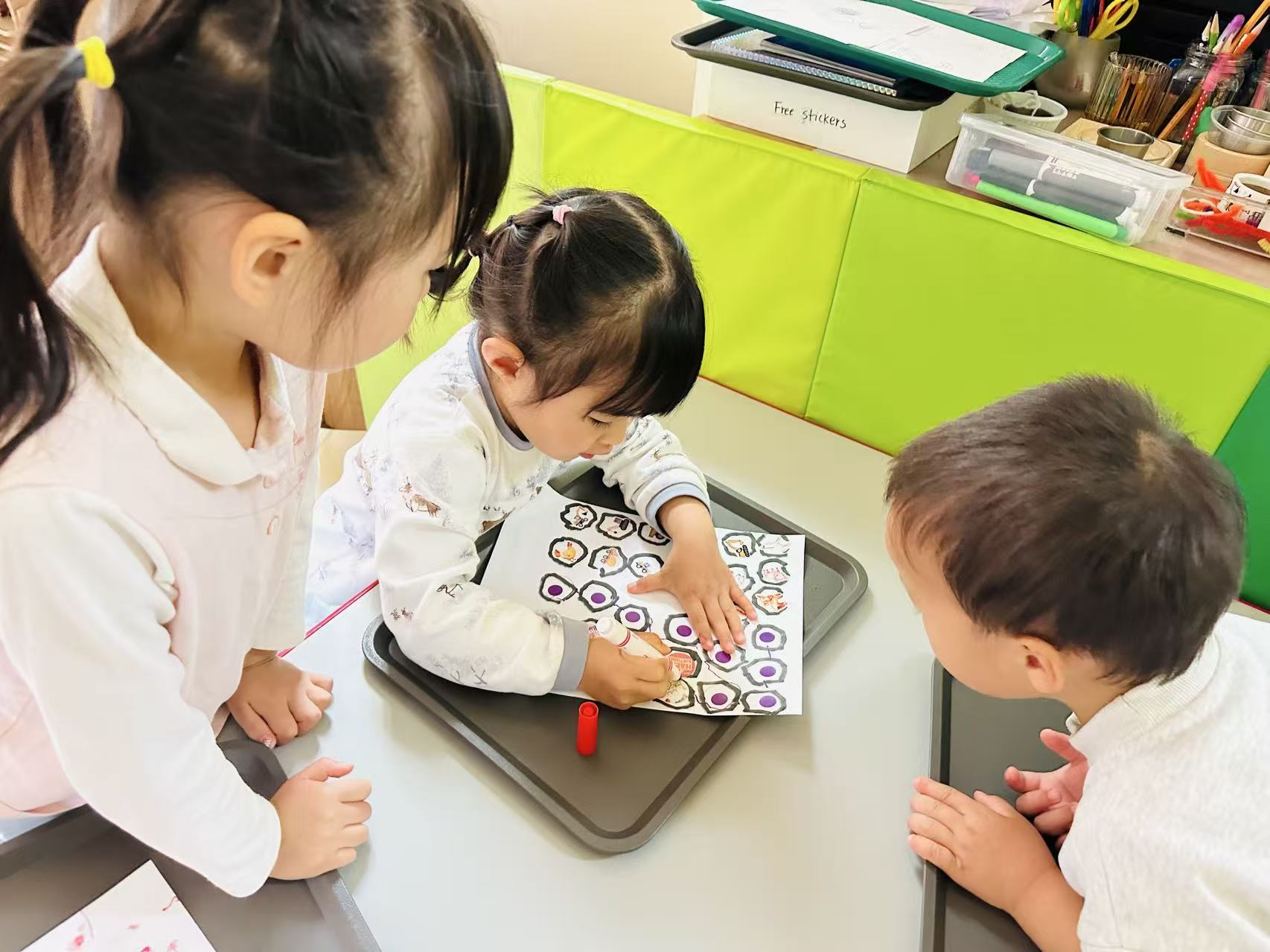 Kids activity at Aspen Montessori